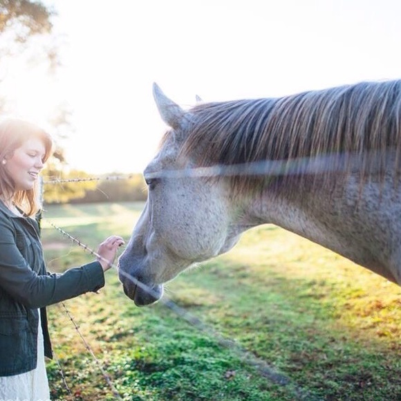 Meet your Posher, Sarah - Picture 3 of 4